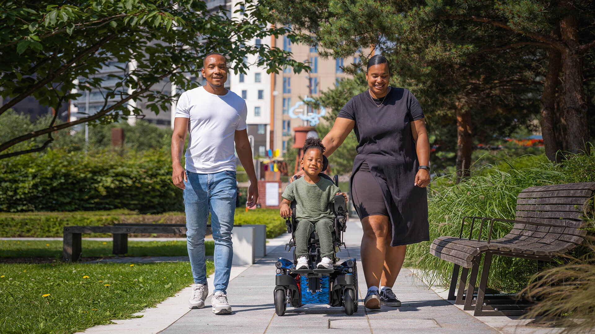 Hello Sunrise サーマル M ZIPPIE Q300 M Mini Kids Power Wheelchair | Sunrise Medical
