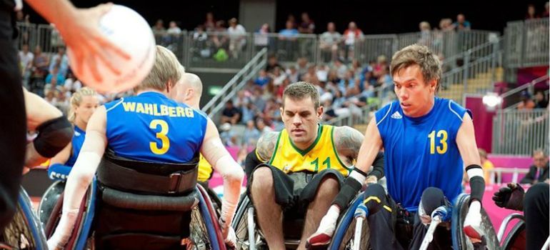 Wheelchair rugby: rules and adaptations